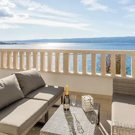 Apartments Villa Lux Dugi Rat Exterior photo