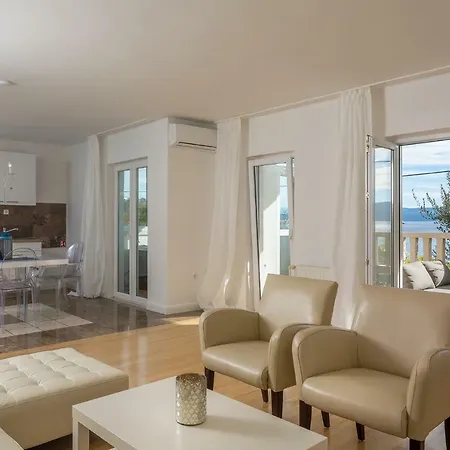 Apartments Villa Lux Dugi Rat Exterior photo