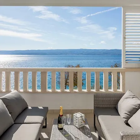 Apartments Villa Lux Dugi Rat Exterior photo