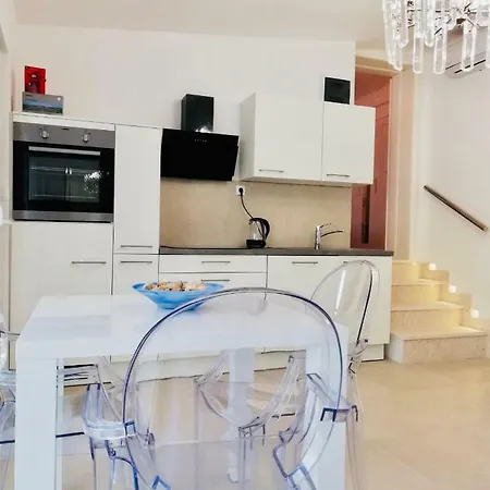 Apartments Villa Lux Dugi Rat Exterior photo